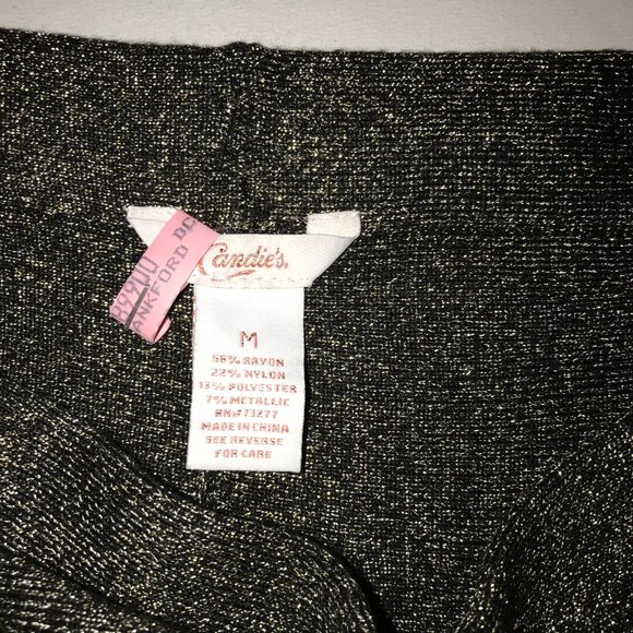 Mini skirt that will catch eyes - Picture 2 of 2